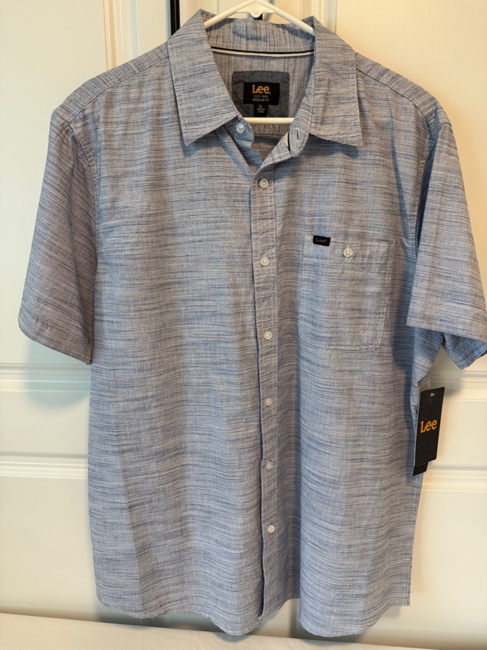 Lee Short-Sleeve Heathered Sky Blue Button Up Shirt
